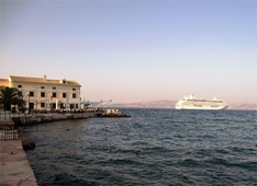 Schiffe vor Korfu