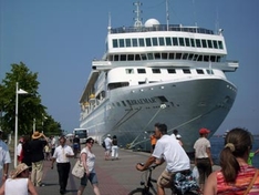 MS Breamar in Rostock Warnemünde