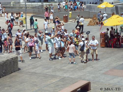 Landausflug in Salvador: MSC Kreuzfahrten Gäste auf Besichtigungstour im Pelourinho, der historischen Altstadt