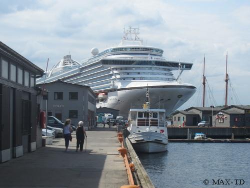 Caribbean Princess am Kreuzfahrtterminal in Oslo