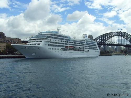 MS Pacific Princess in Sydney