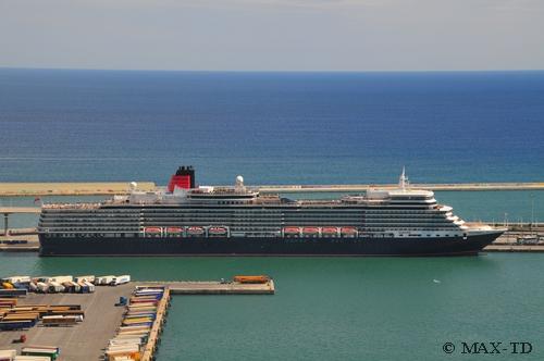 MS Queen Elizabeth in Barcelona