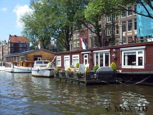 Hausboote in Amsterdam