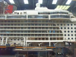 Balkon-Kabinen auf der Disney Dream im Baudock der Meyer Werft