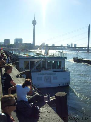 Rhein Prinzess an der Rheinpromenade