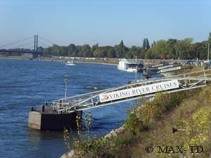 Schiffsanleger in Düsseldorf