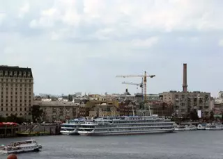 Landeplatz für Flusskreuzfahrten in Kiew am Poschtow Platzes 
