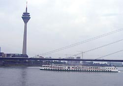 Flusskreuzfahrt - Düsseldorf am Rhein